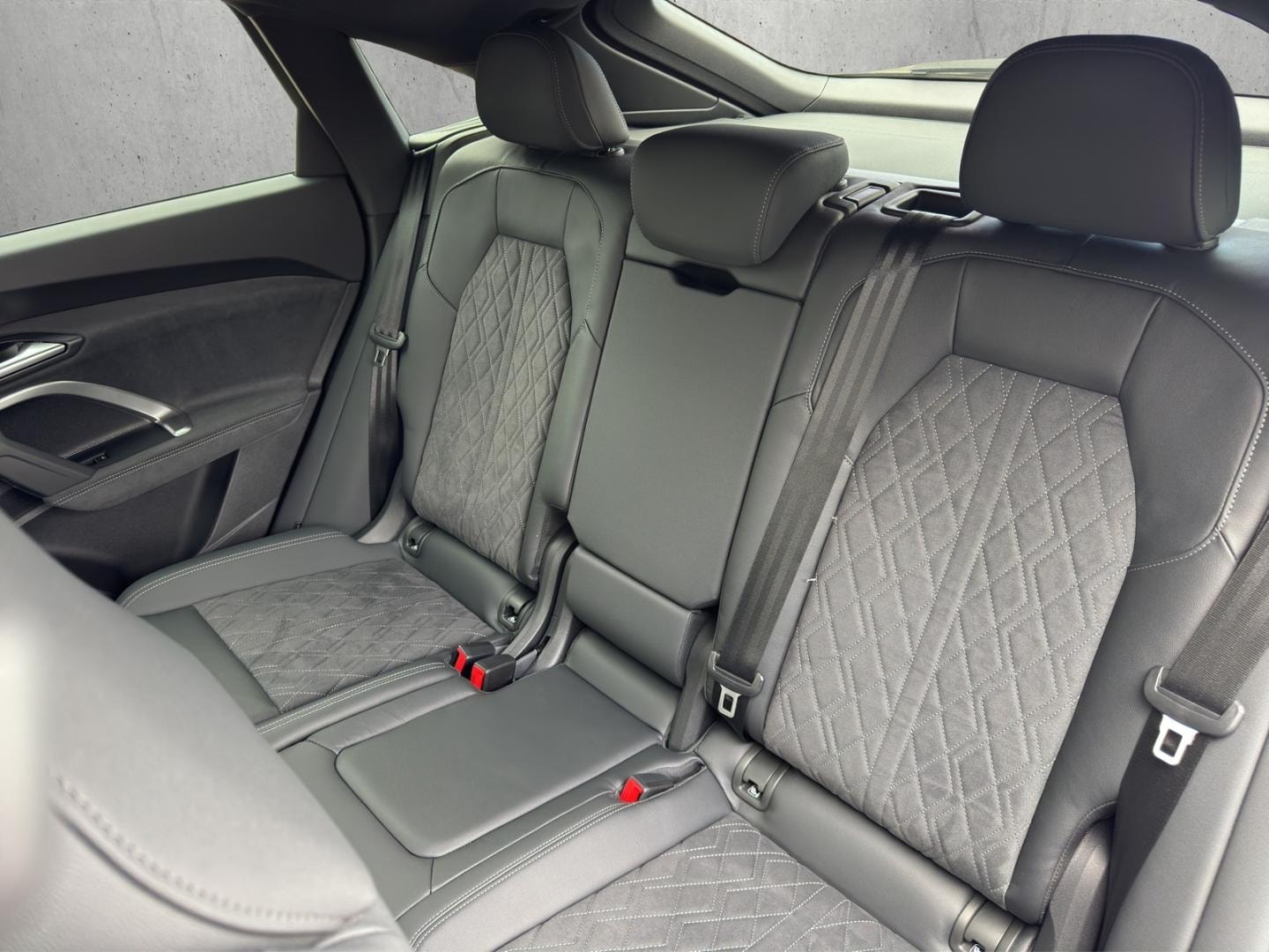 Bild über Audi Q5 Sportback TDI quattro 150 kW S tronic - für weitere Informationen kontaktieren Sie den Audi Partner