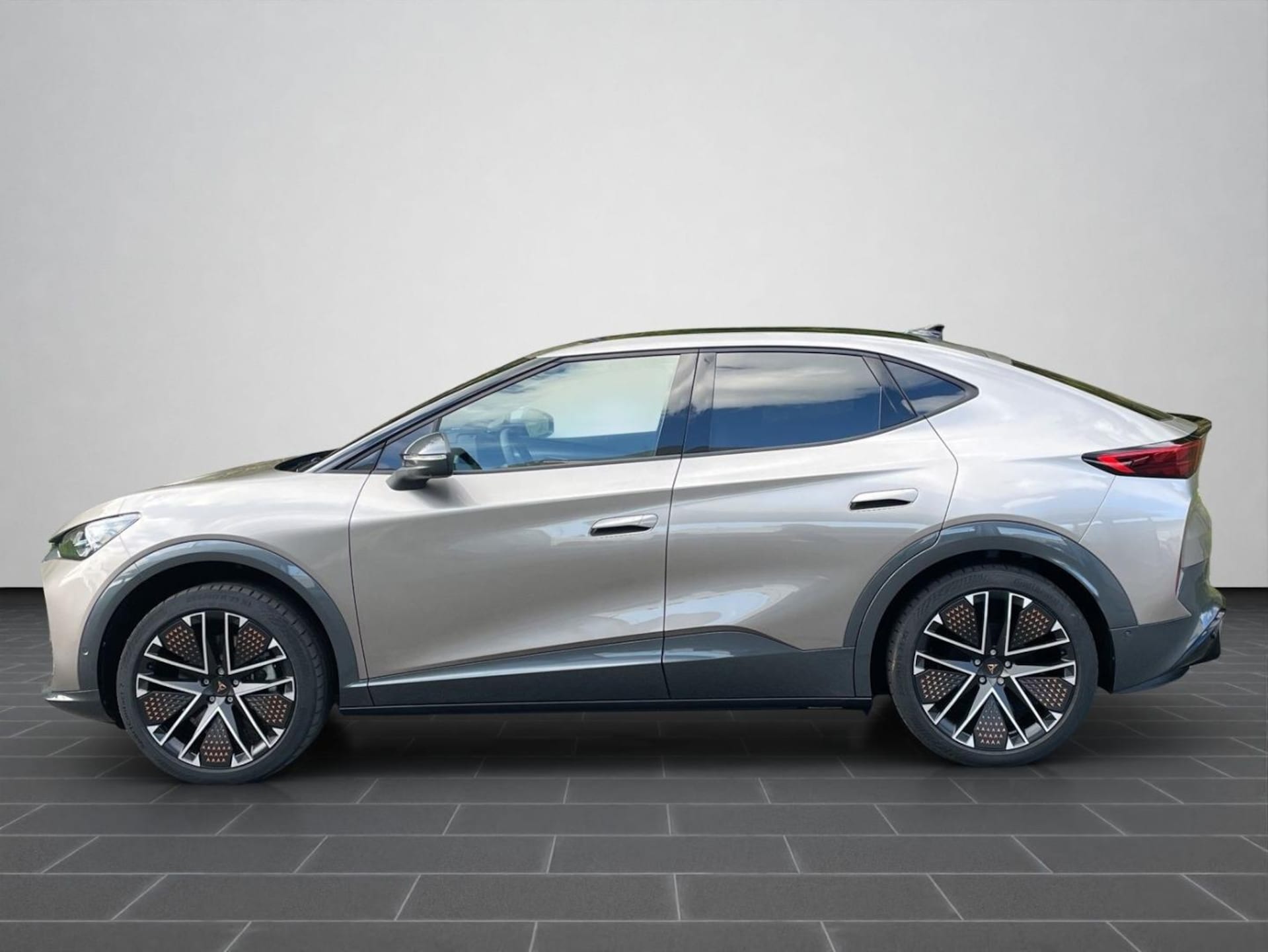CUPRA Tavascan VZ