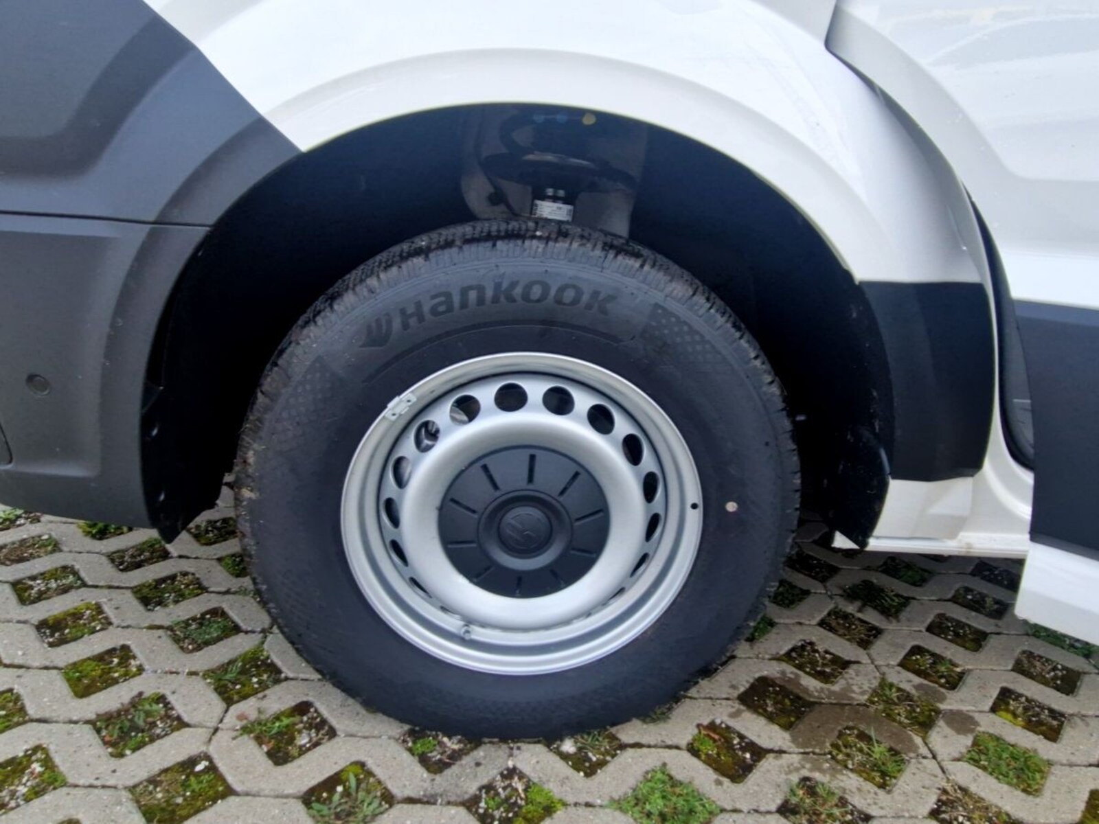 Volkswagen Crafter Kasten mittlerer Radstand – Bild 9