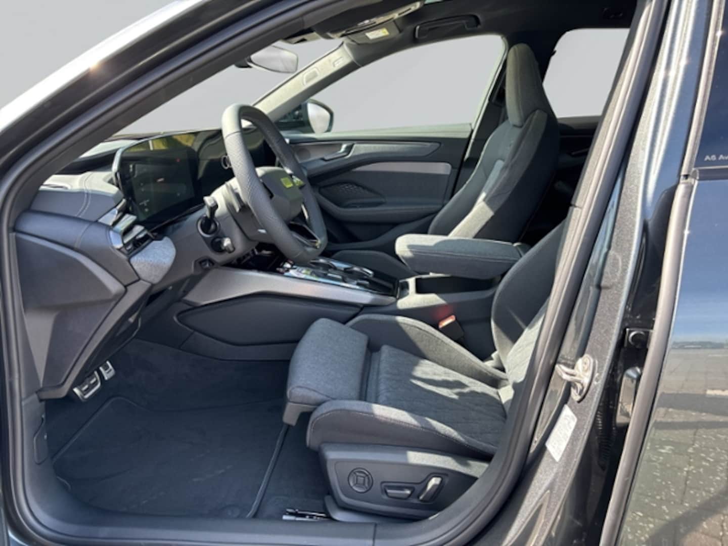Bild über Audi A6 Avant edition one TDI quattro 150 kWS tronic - für weitere Informationen kontaktieren Sie den Audi Partner