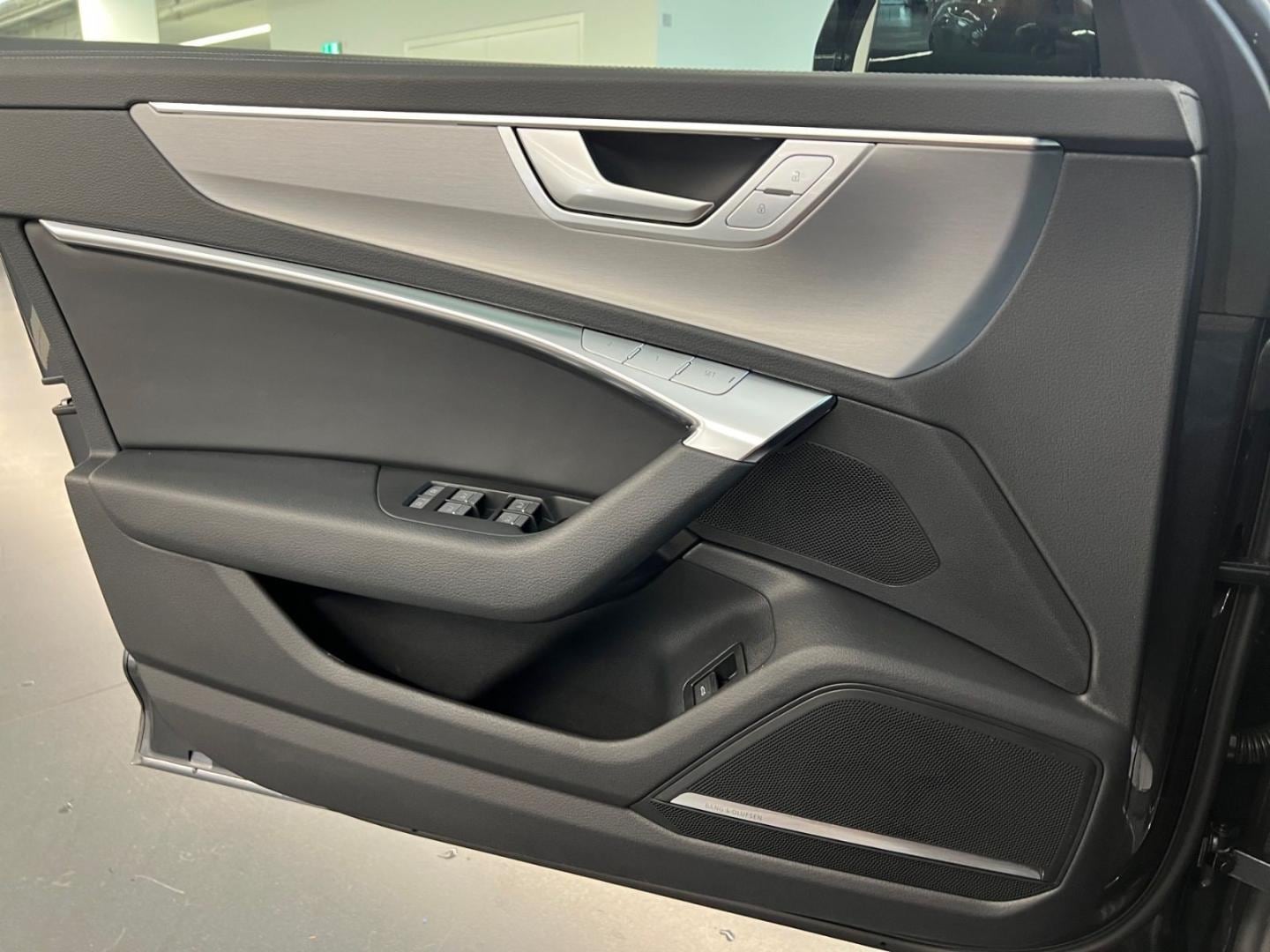 Bild über Audi S6 Avant TDI quattro tiptronic - für weitere Informationen kontaktieren Sie den Audi Partner