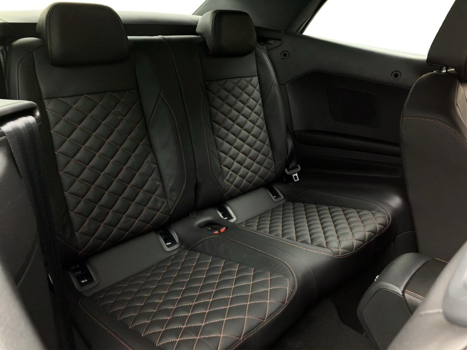 Volkswagen T-Roc Cabriolet – Bild 17