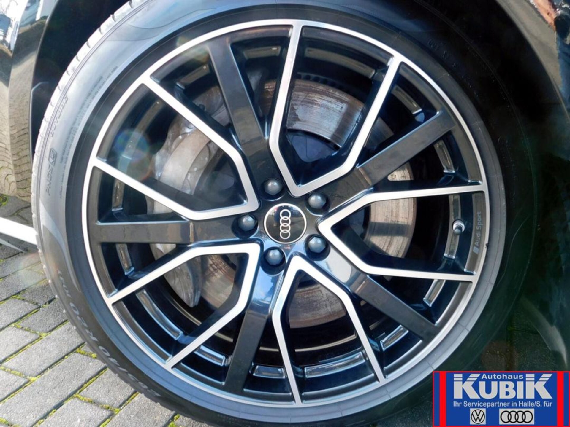 Audi A8 L TFSI e