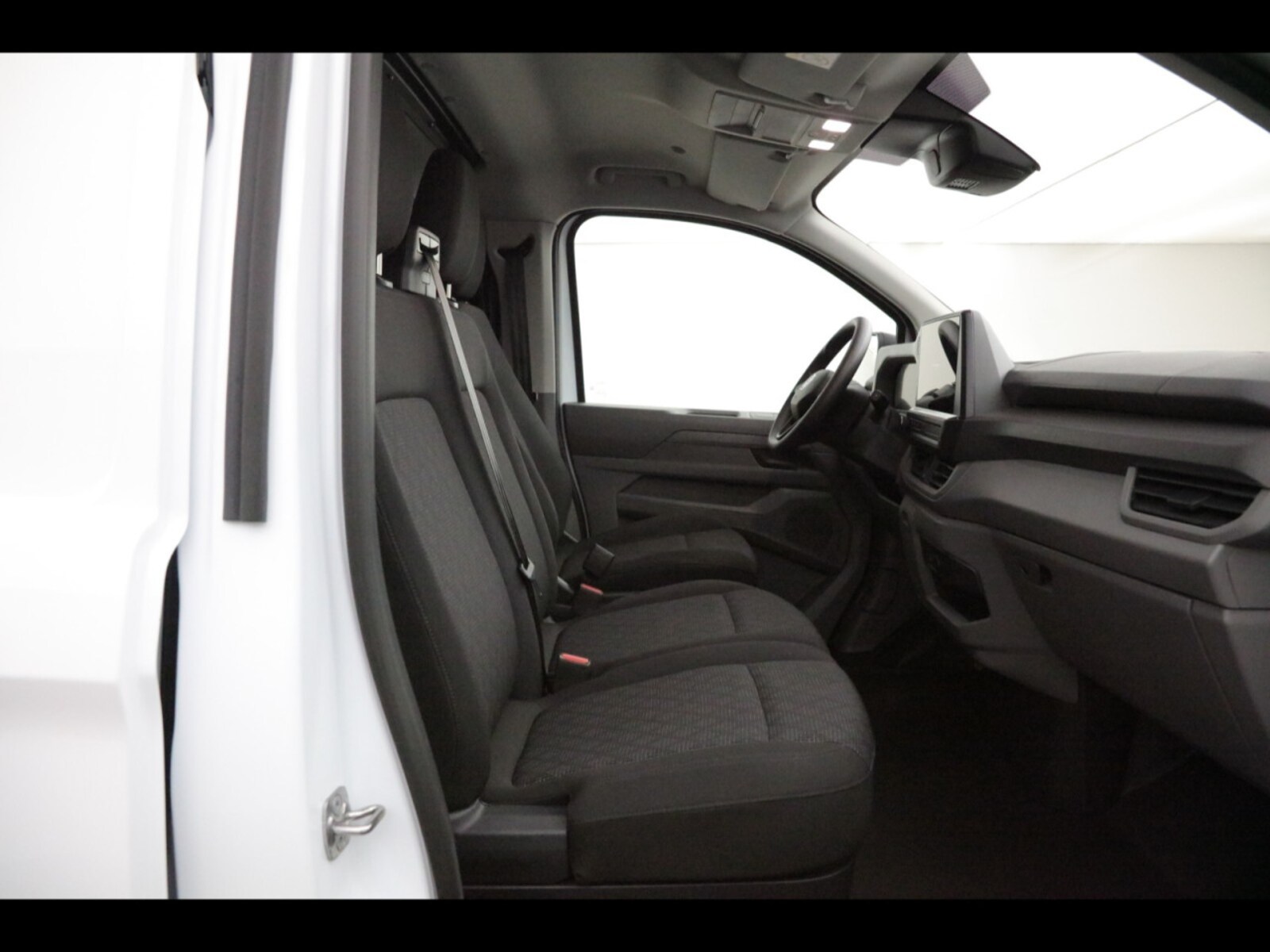 Volkswagen Transporter Kasten kurzer Radstand – Bild 6