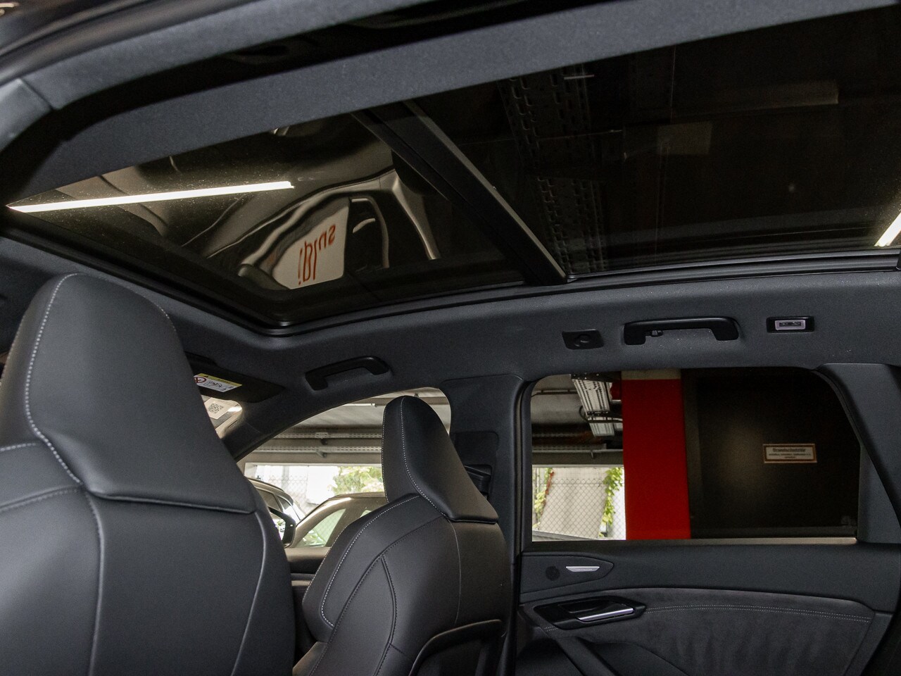 Image about Audi Q6 SUV e-tron e-tron quattro