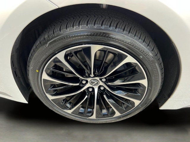 2023 Lexus