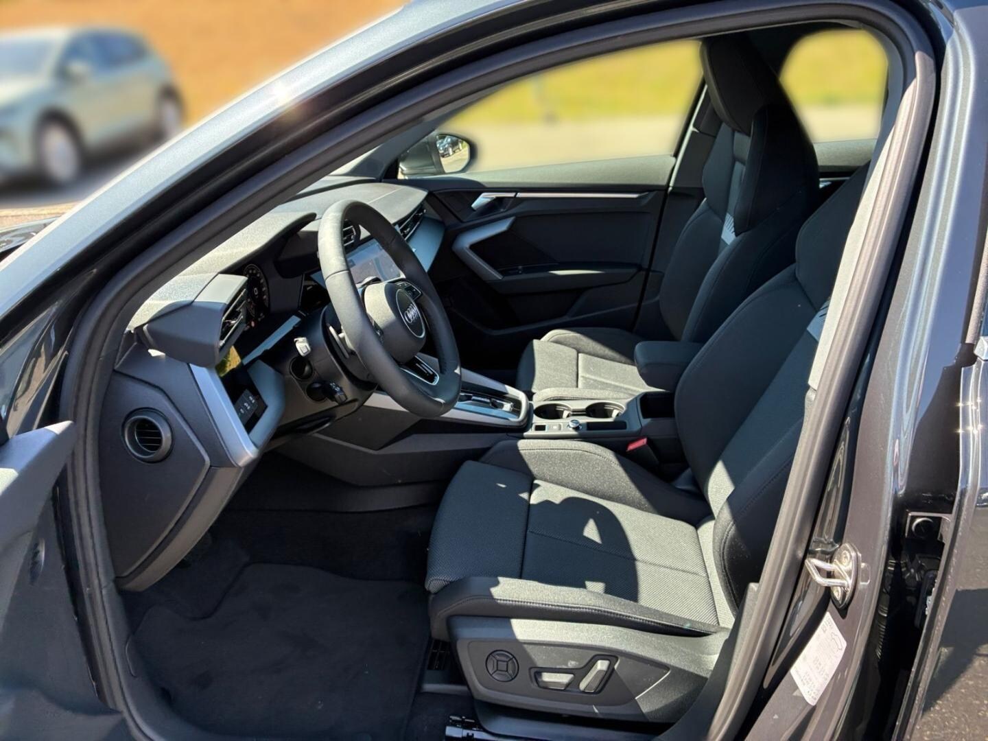 Bild über Audi A3 Sportback TFSI 110 kW S tronic - für weitere Informationen kontaktieren Sie den Audi Partner