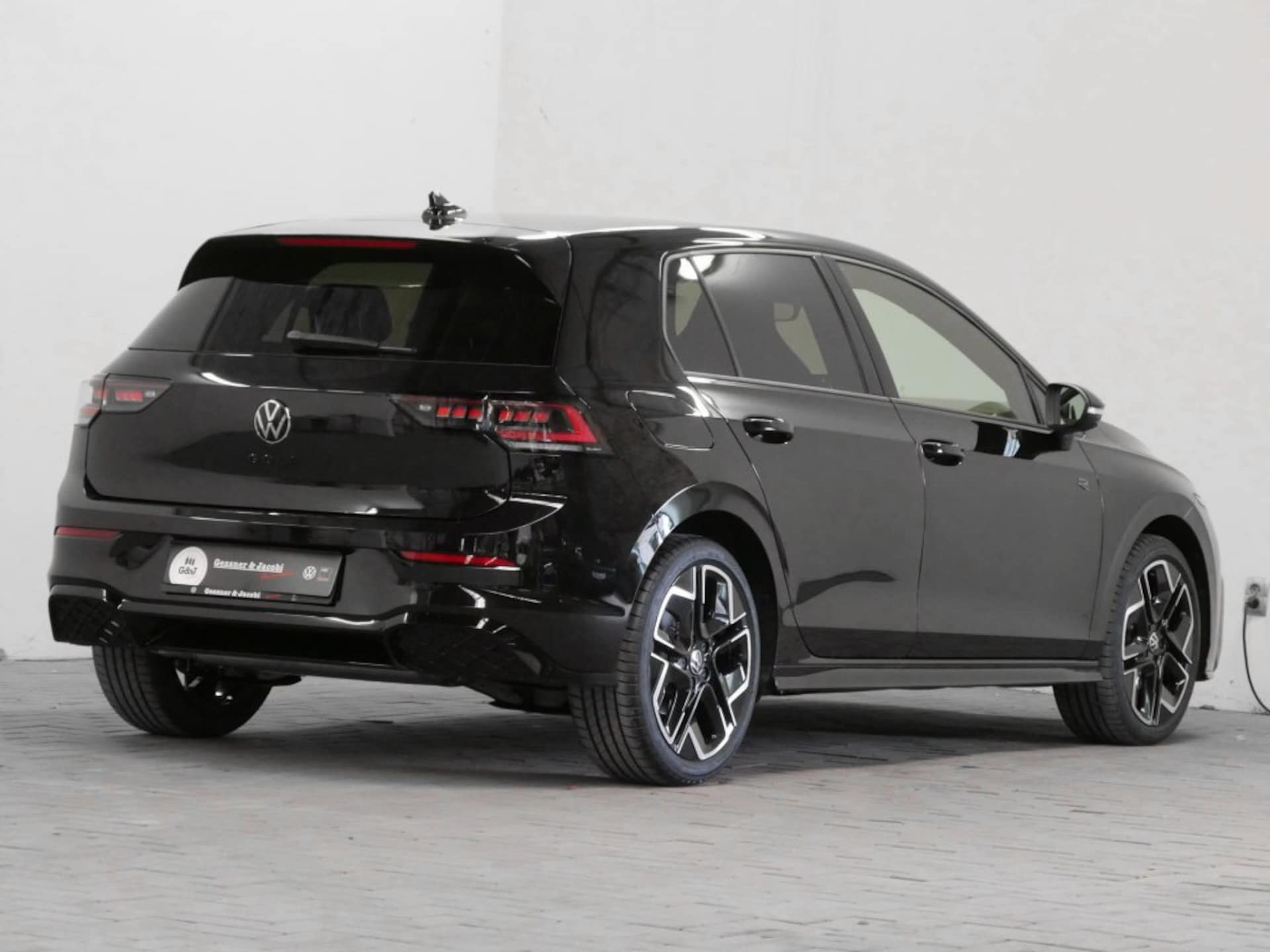 Volkswagen Golf R-Line