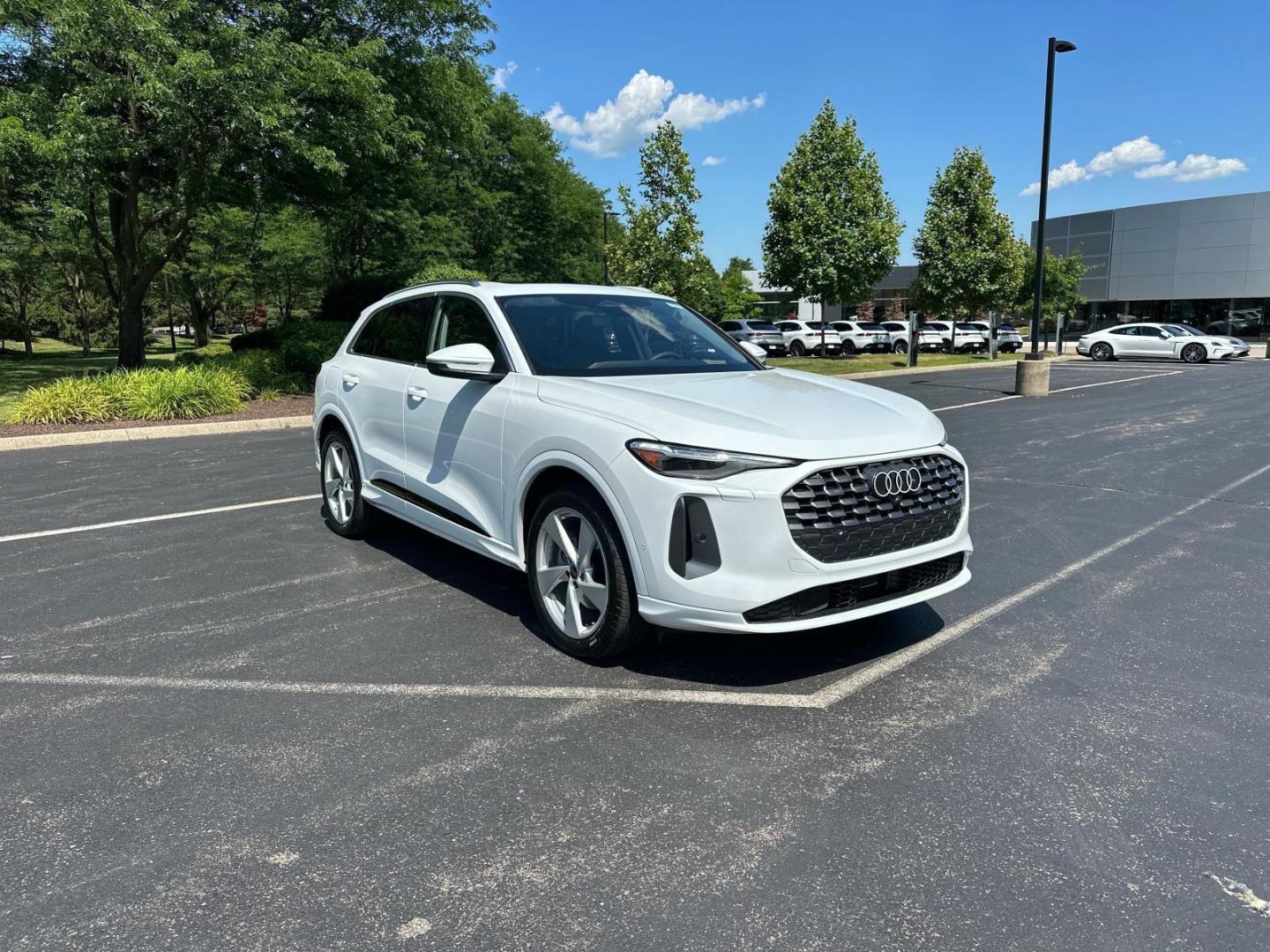 2025 Audi Q5 40 Prestige's photo