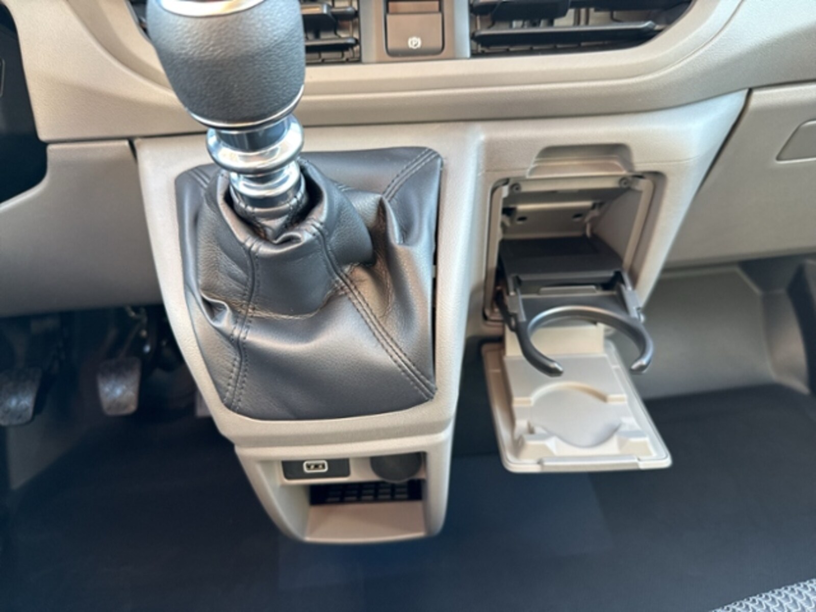 Volkswagen Transporter Kasten langer Radstand – Bild 20