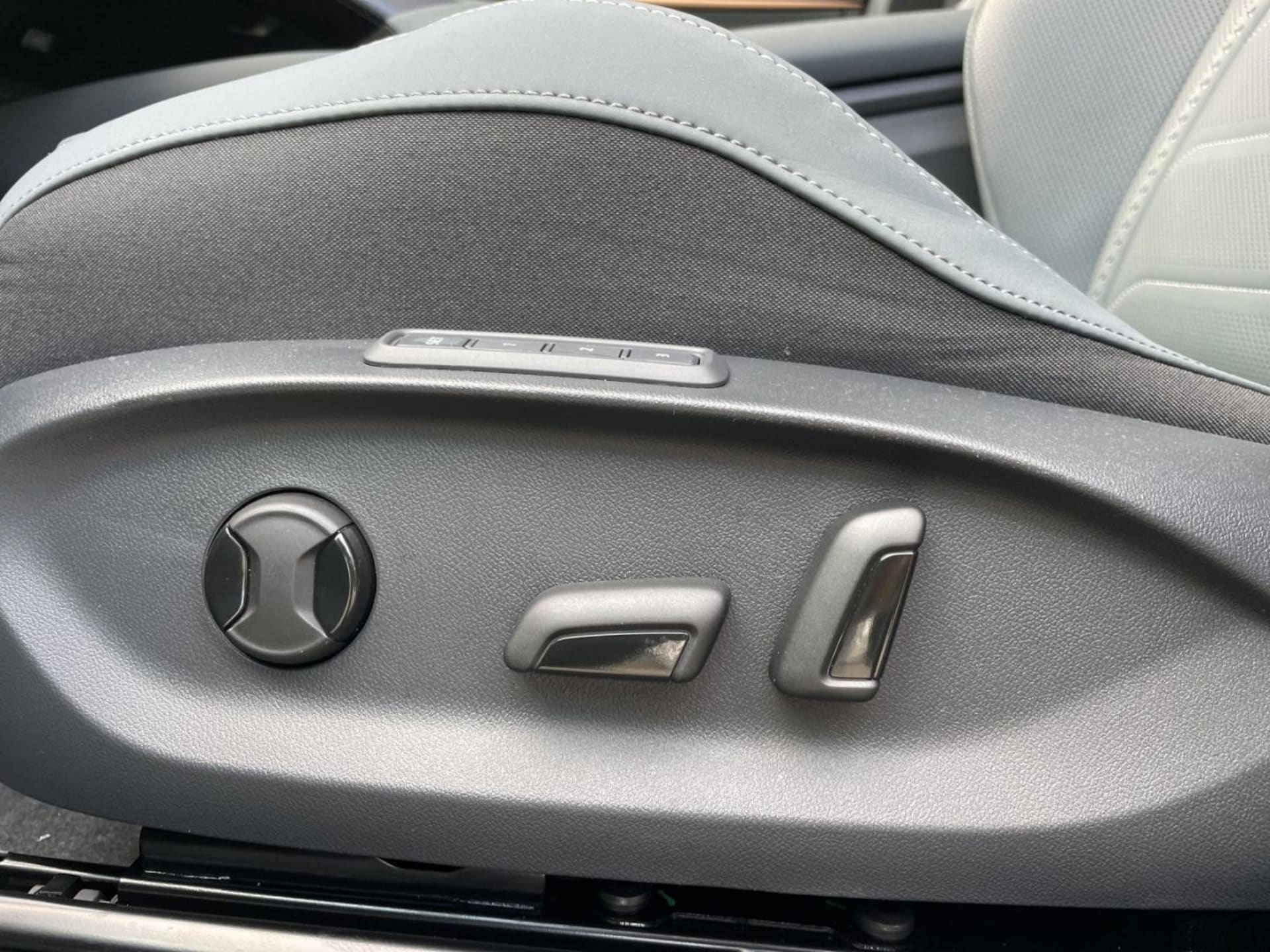 CUPRA Tavascan VZ