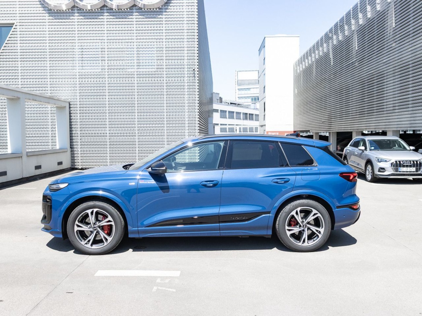 Bild über Audi Q6 SUV e-tron S line business e-tron performance 225 kW - für weitere Informationen kontaktieren Sie den Audi Partner