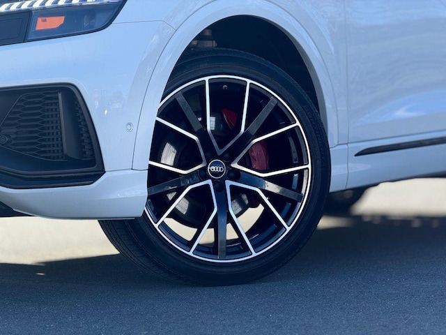 2023 Audi Q8