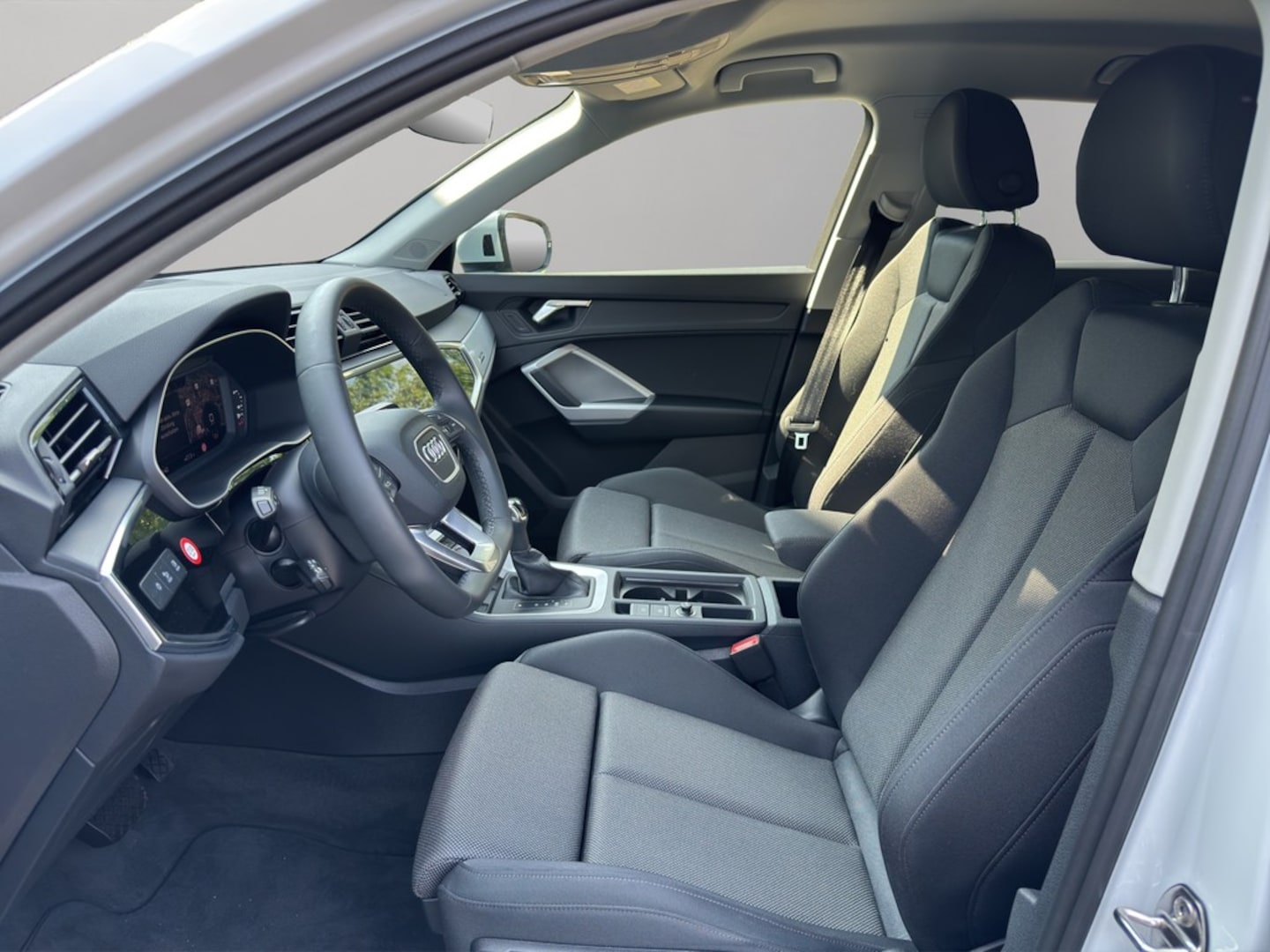 Bild über Audi Q3 TFSI quattro 140 kW S tronic - für weitere Informationen kontaktieren Sie den Audi Partner