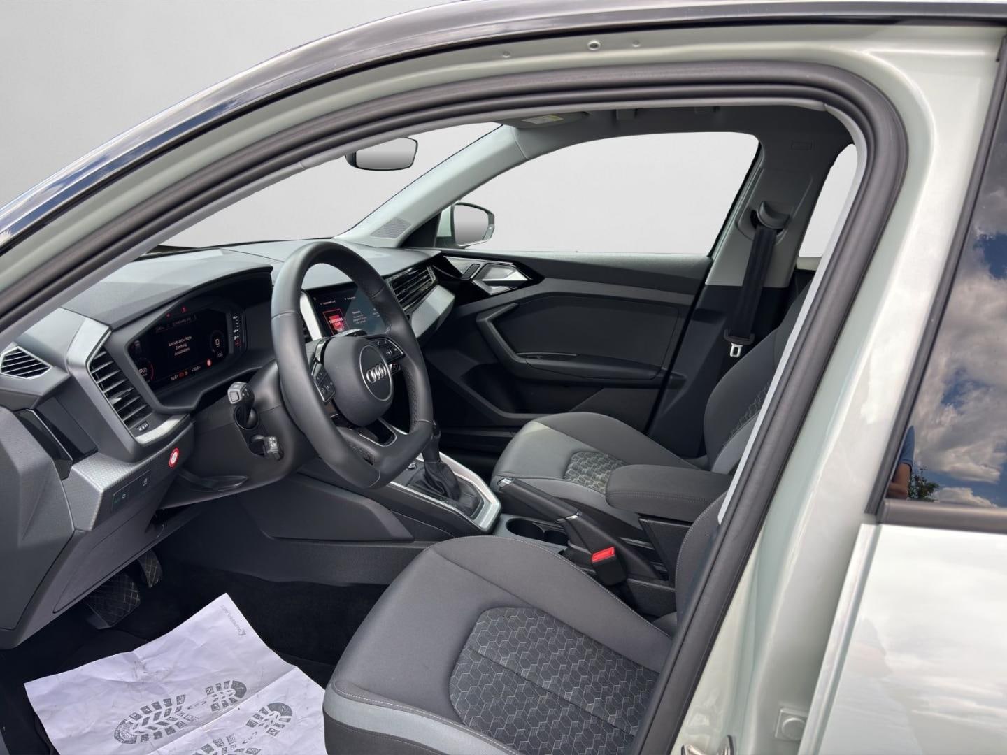 Bild über Audi A1 Sportback advanced 30 TFSI S tronic - für weitere Informationen kontaktieren Sie den Audi Partner