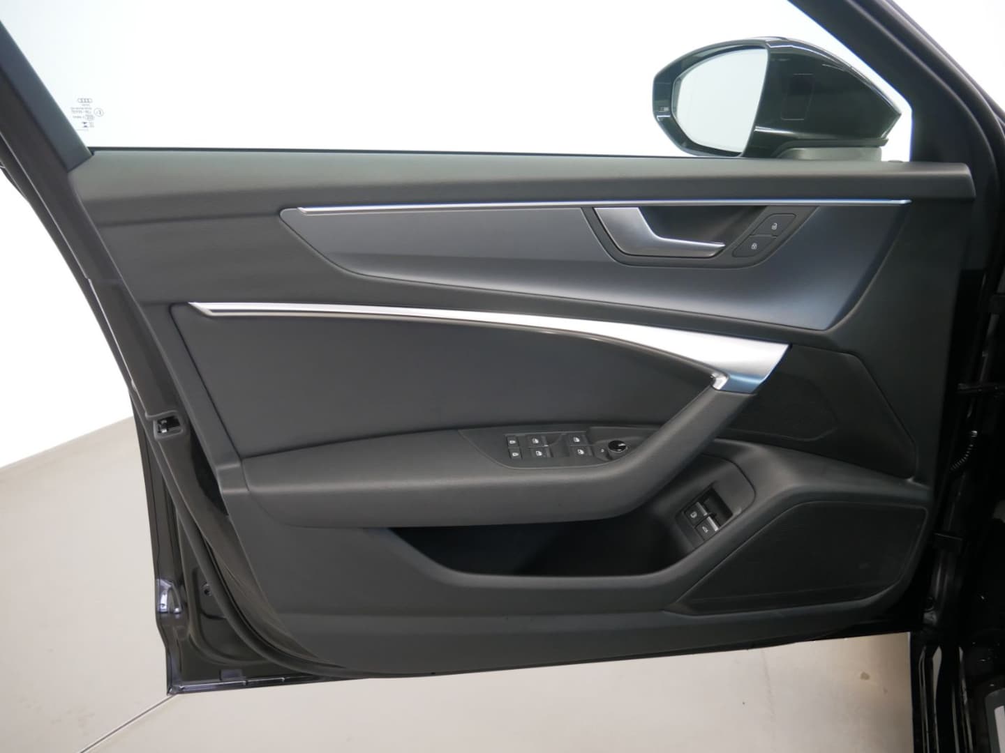Bild über Audi A6 Avant TFSI e advanced 50 TFSI e quattro S tronic - für weitere Informationen kontaktieren Sie den Audi Partner