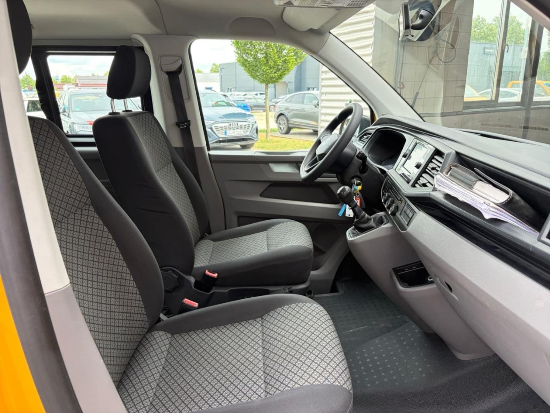 Volkswagen T6.1 Caravelle kurzer Radstand Trendline