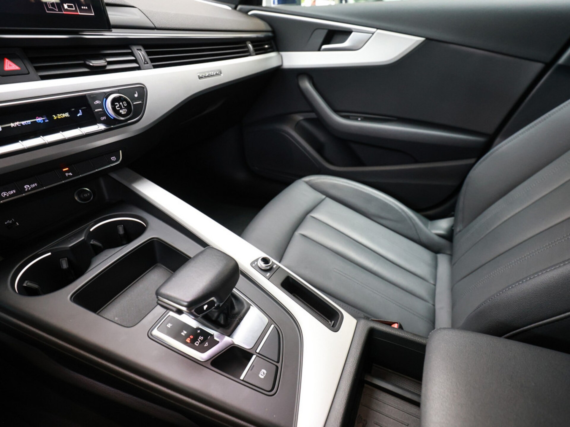 Audi A4 Avant S line