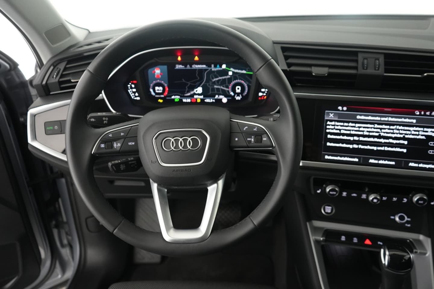Bild über Audi Q3 TFSI 110 kW S tronic - für weitere Informationen kontaktieren Sie den Audi Partner