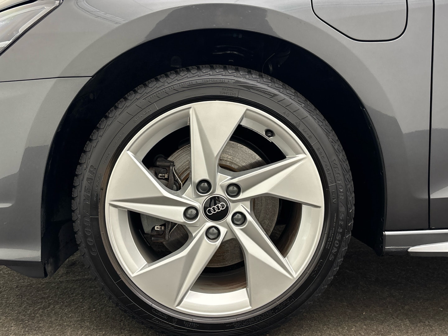 Bild über Audi A3 Sportback TFSI e S line 40 TFSI e S tronic - für weitere Informationen kontaktieren Sie den Audi Partner