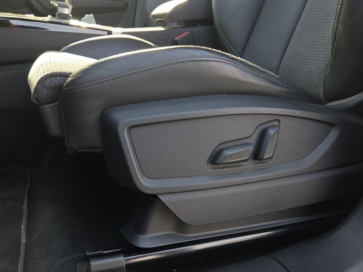 Bild über Audi Q5 40 TDI quattro S tronic - für weitere Informationen kontaktieren Sie den Audi Partner