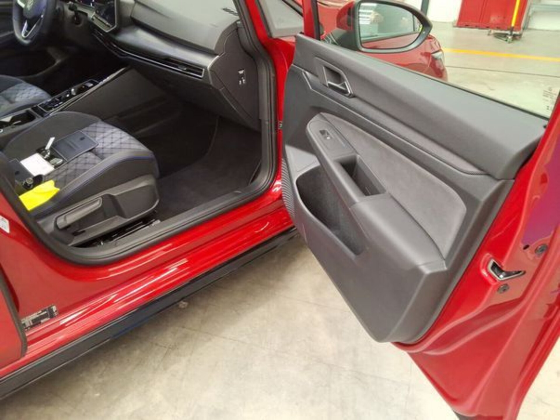 Volkswagen Golf R-Line