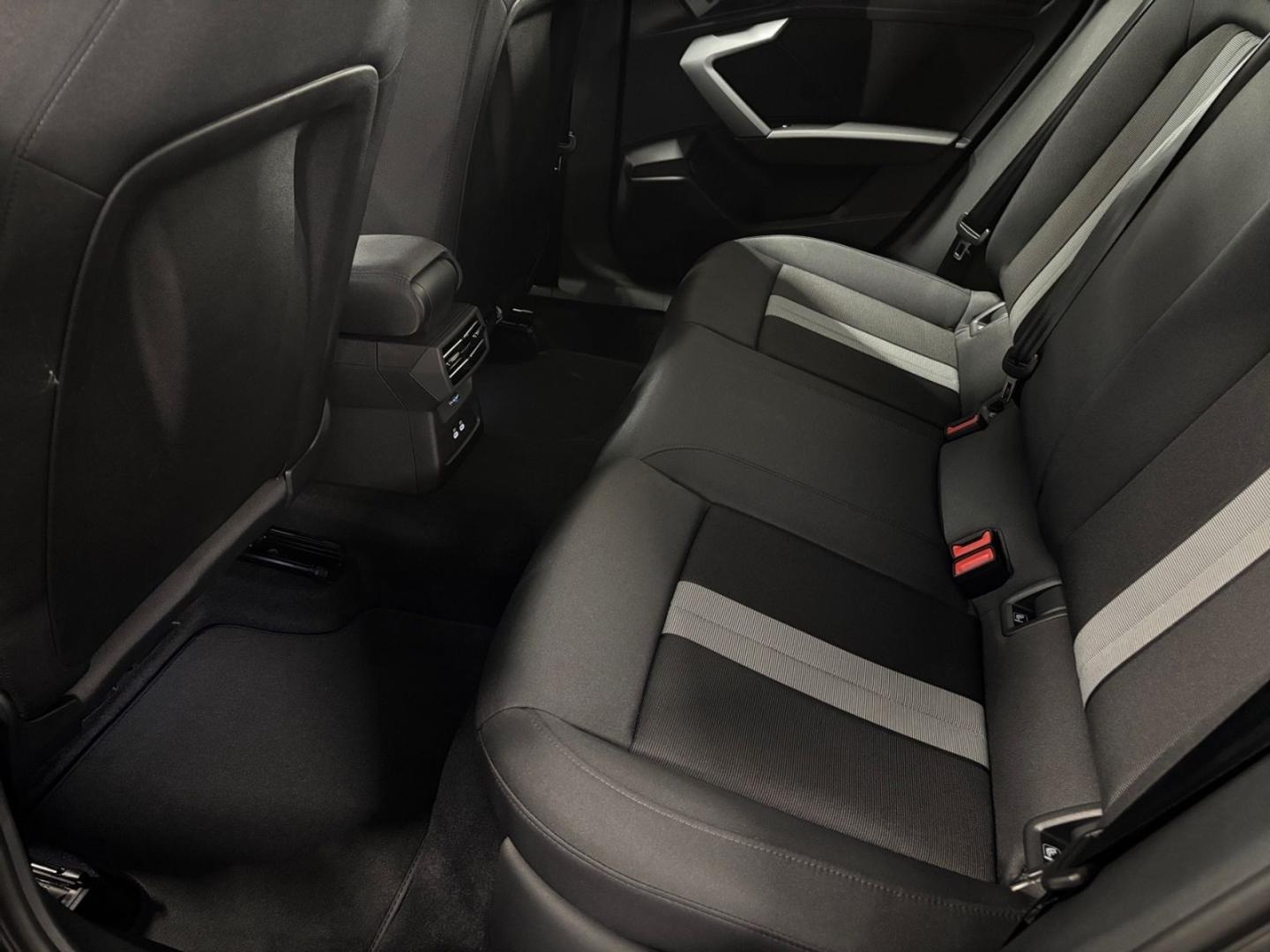 Bild über Audi A3 Sportback TFSI Schaltgetriebe - für weitere Informationen kontaktieren Sie den Audi Partner