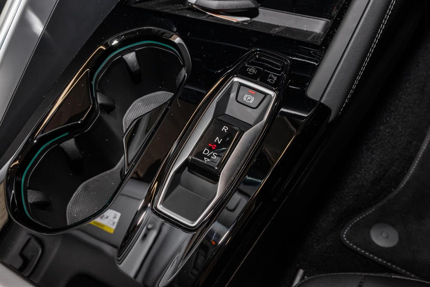 Image about Audi Q5 SUV TDI quattro 150 kW