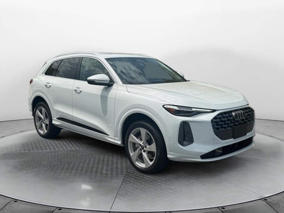 2026 Audi Q5 Premium Plus quattro's photo