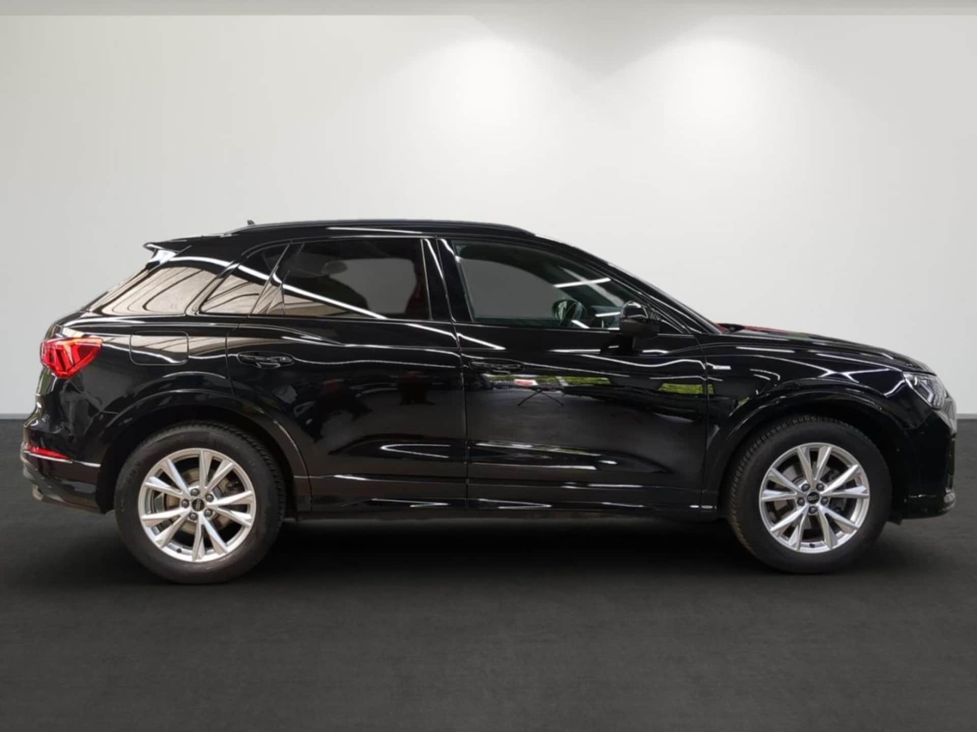 Audi Q3 SUV S line