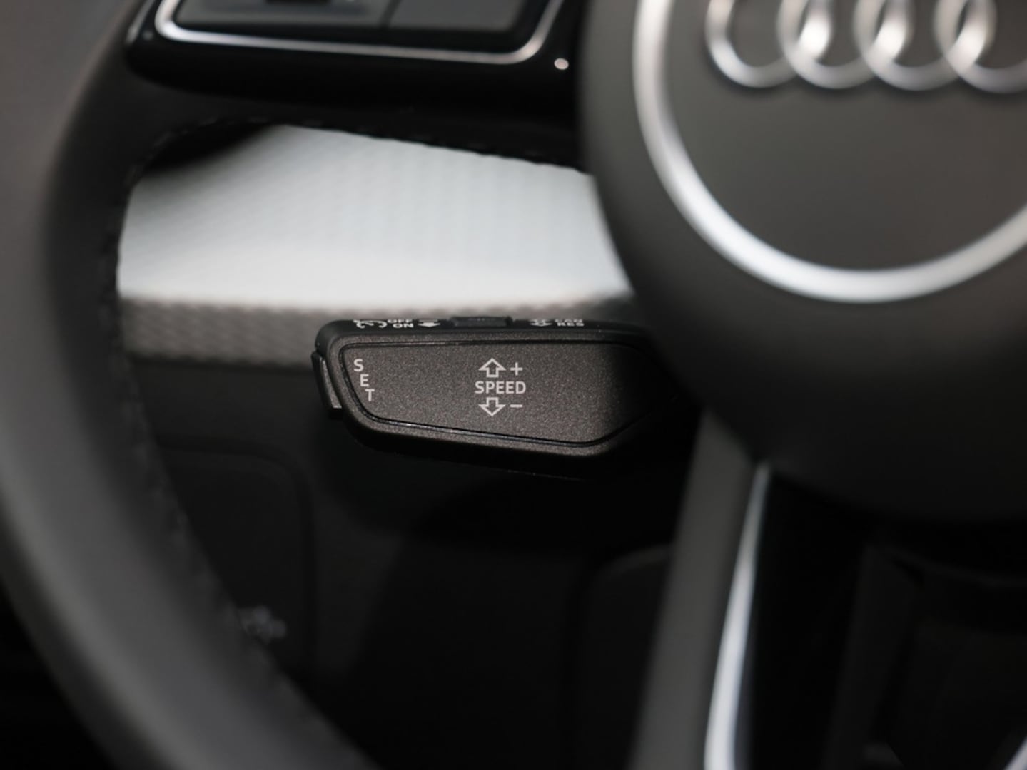 Bild über Audi Q2 advanced 35 TFSI S tronic - für weitere Informationen kontaktieren Sie den Audi Partner