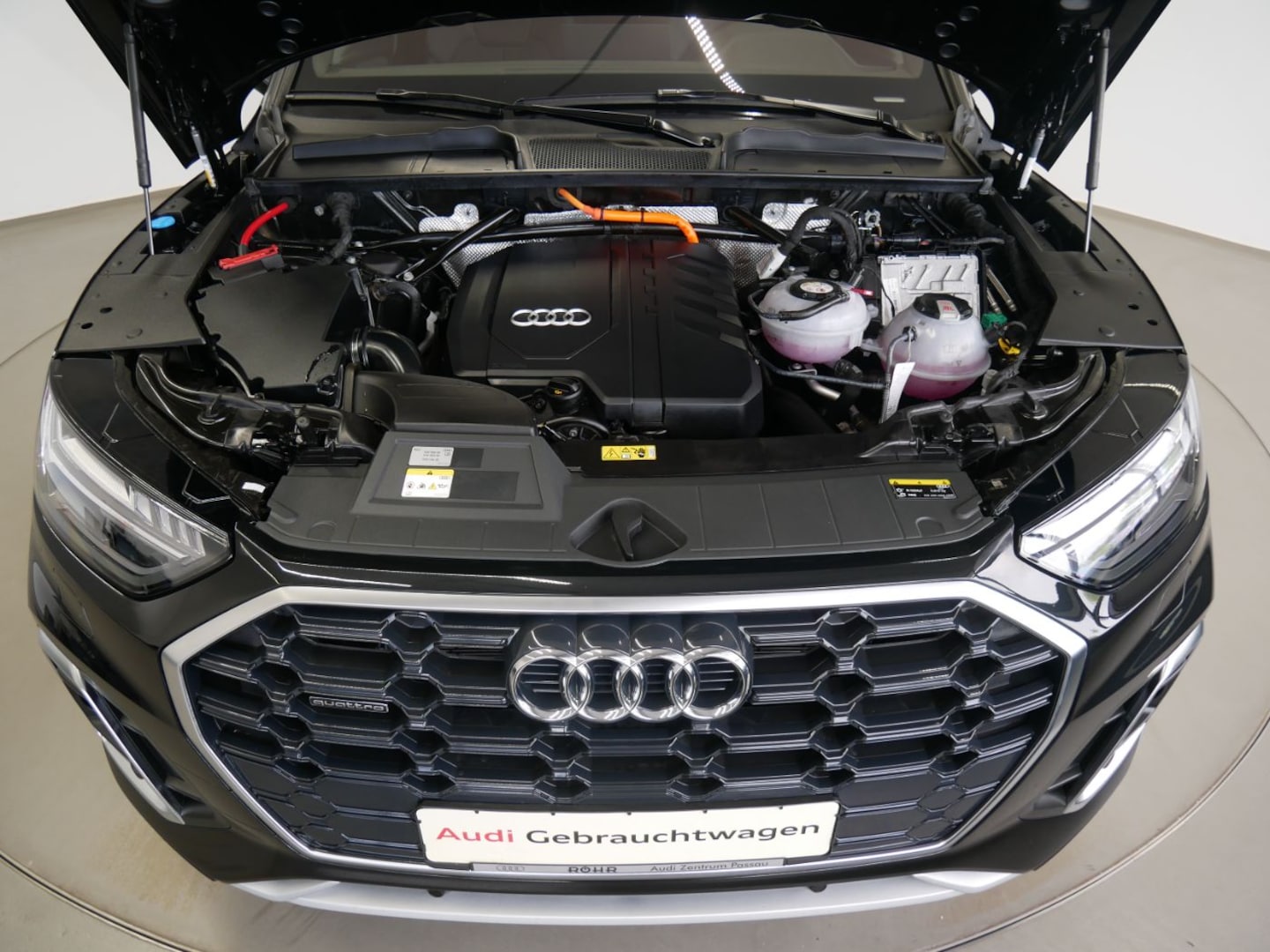 Bild über Audi Q5 TFSI e S line 50 TFSI e quattro S tronic - für weitere Informationen kontaktieren Sie den Audi Partner