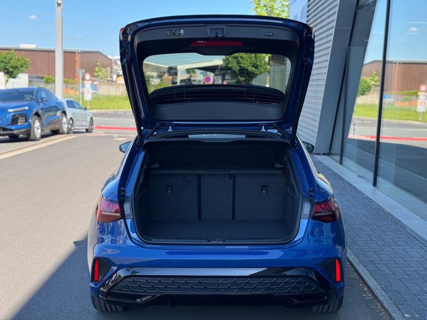 Bild über Audi A3 Sportback TFSI 110 kW S tronic - für weitere Informationen kontaktieren Sie den Audi Partner