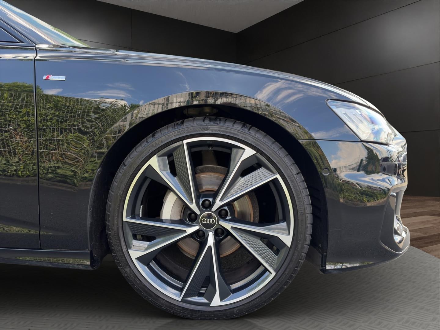 Bild über Audi A6 Avant S line 40 TDI quattro S tronic - für weitere Informationen kontaktieren Sie den Audi Partner