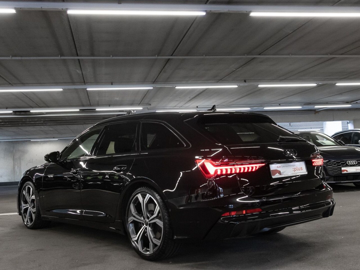 Bild über Audi S6 Avant TDI quattro tiptronic - für weitere Informationen kontaktieren Sie den Audi Partner