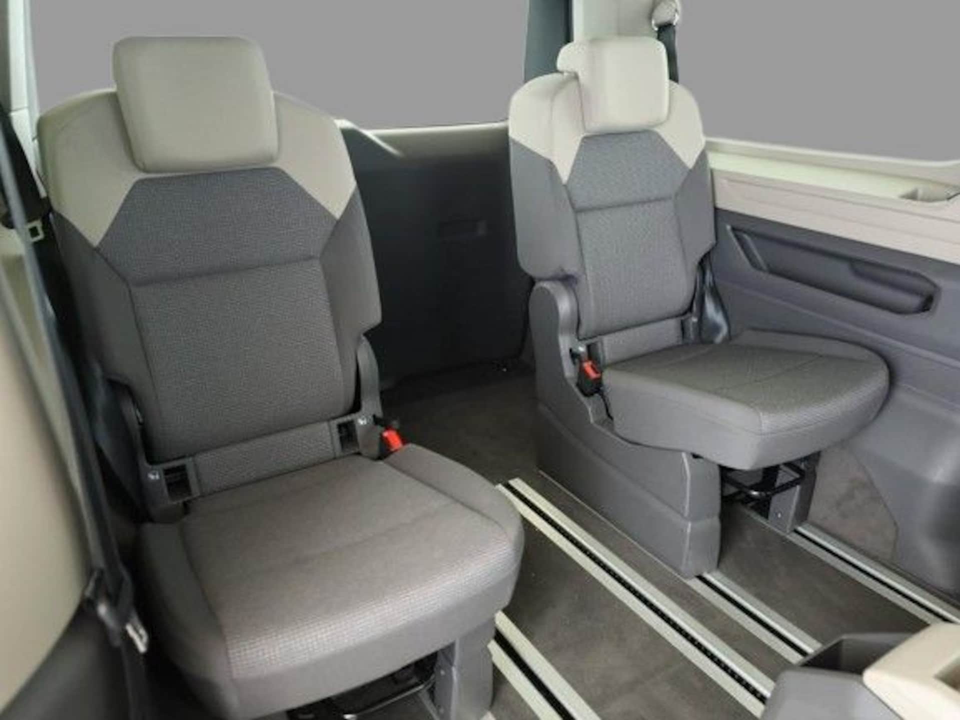 Volkswagen Multivan Langversion Basis-Modell