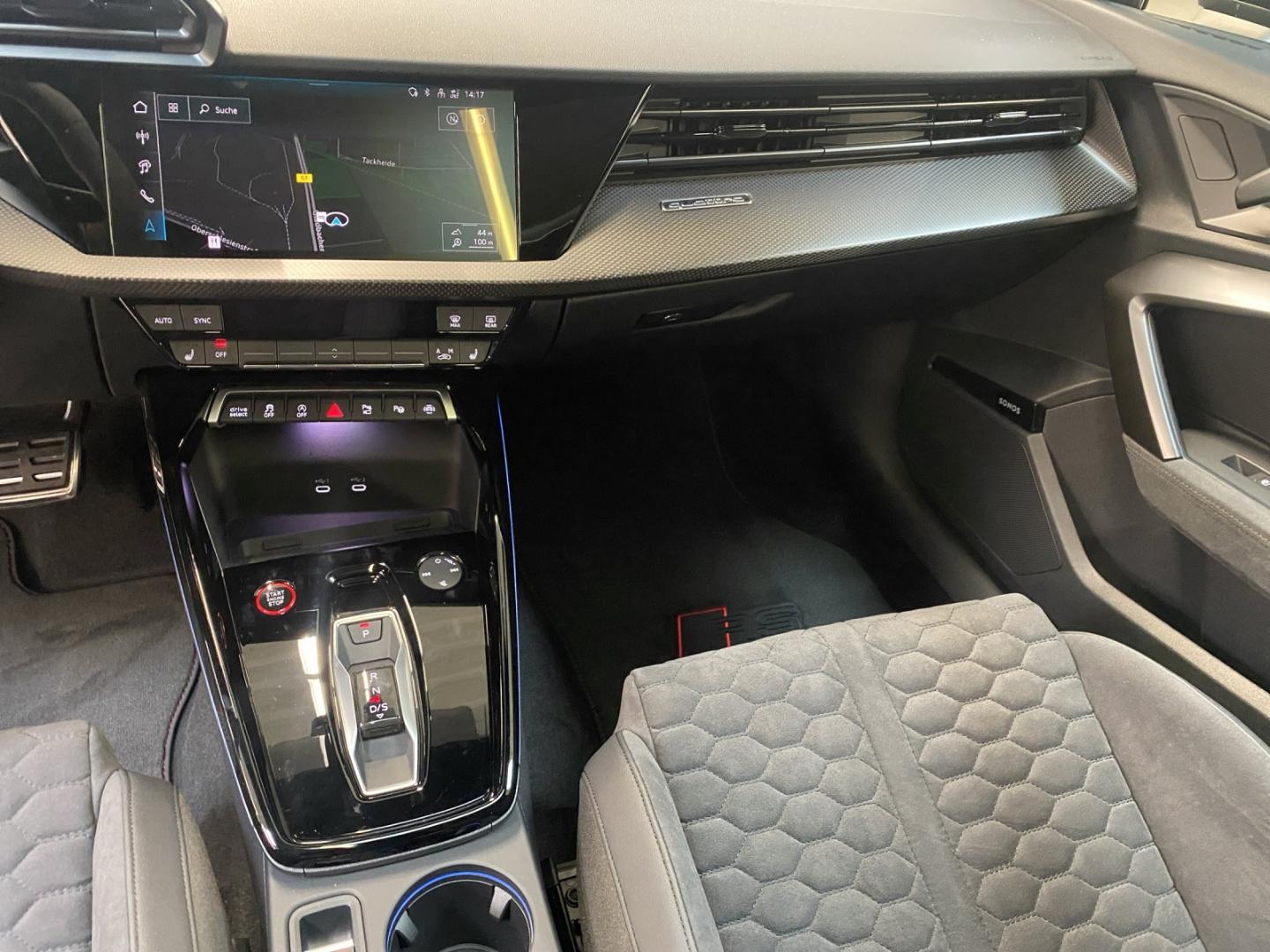 Image about Audi RS 3 Limousine TFSI quattro S tronic