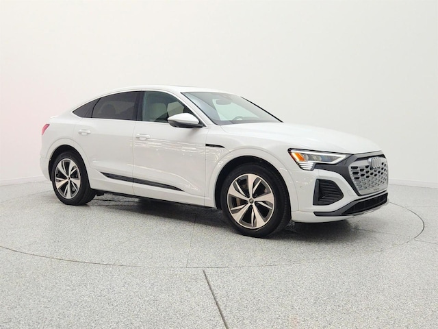 2024 Audi Q8 Sportback e-tron