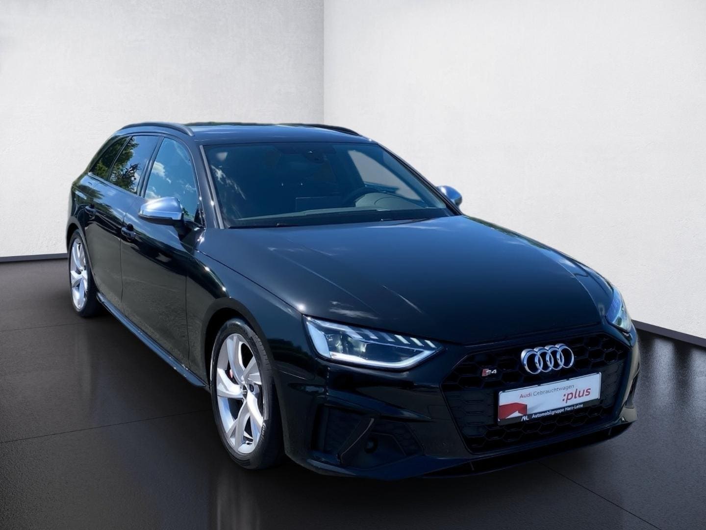 Bild über Audi S4 Avant TDI quattro tiptronic - für weitere Informationen kontaktieren Sie den Audi Partner