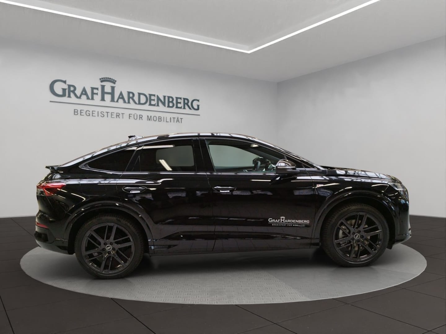Bild über Audi Q4 Sportback e-tron e-tron quattro 220 kW - für weitere Informationen kontaktieren Sie den Audi Partner