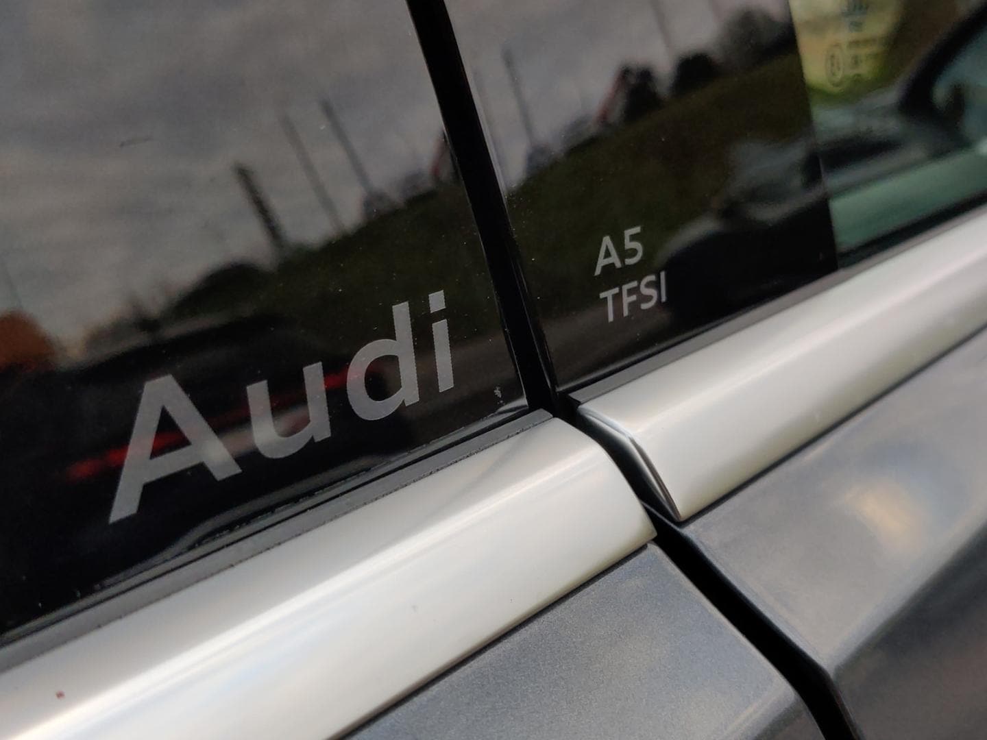 Bild über Audi A5 Limousine TFSI 110 kW S tronic - für weitere Informationen kontaktieren Sie den Audi Partner
