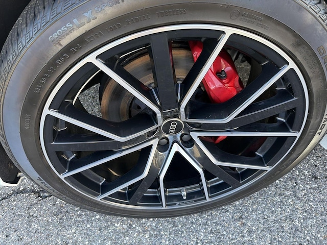 2023 Audi Q8