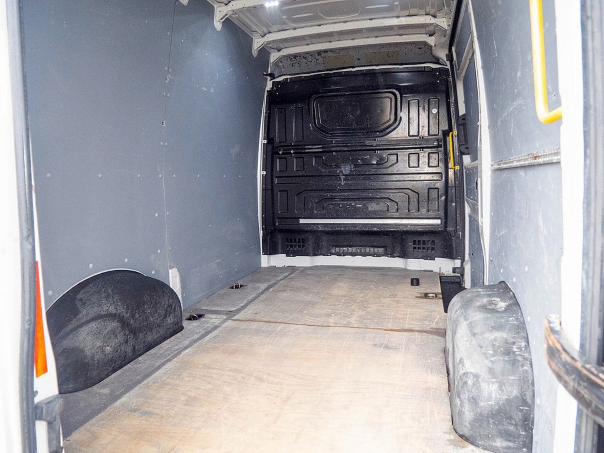 Volkswagen Crafter Kasten mittlerer Radstand