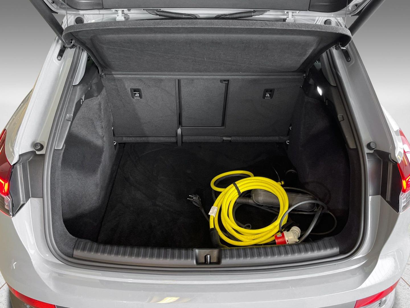 Image about Audi Q4 e-tron 40 e-tron