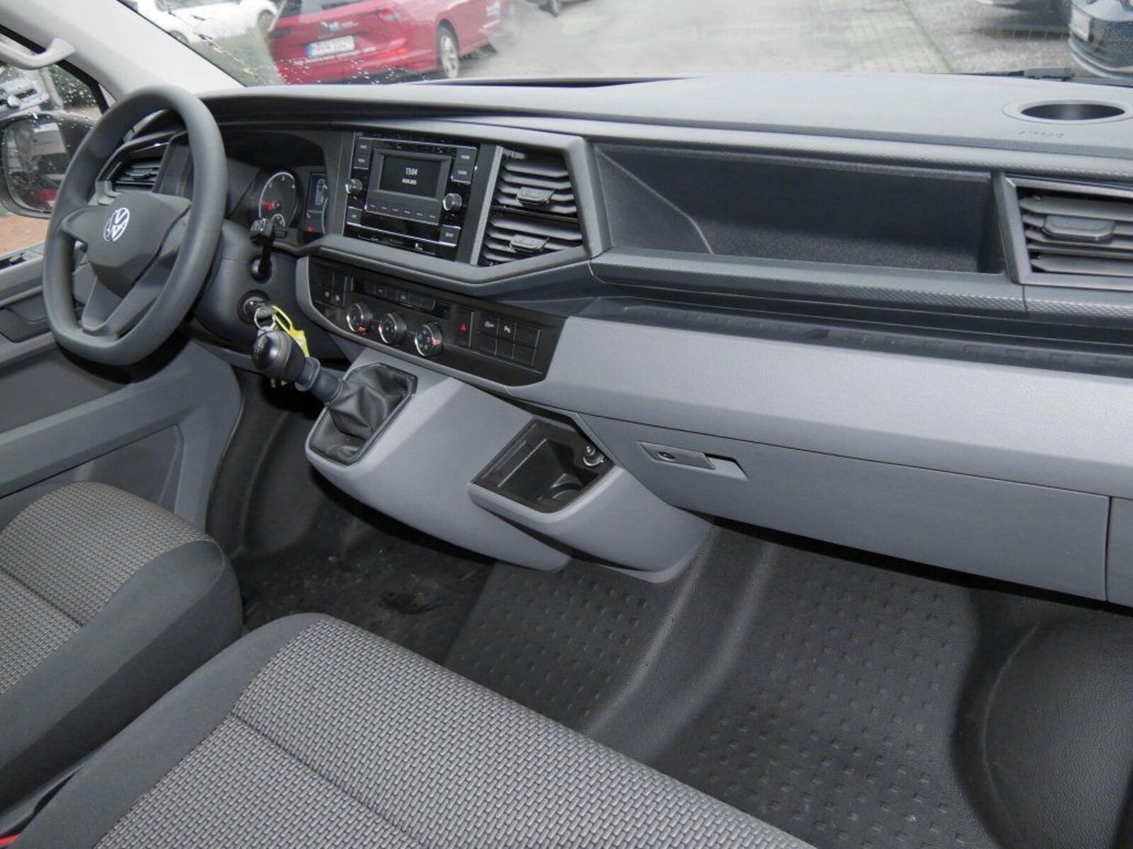 Volkswagen T6.1 Transporter Kasten langer Radstand – Bild 4