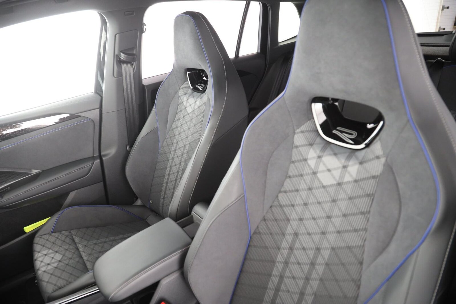 Volkswagen Tiguan – Bild 12