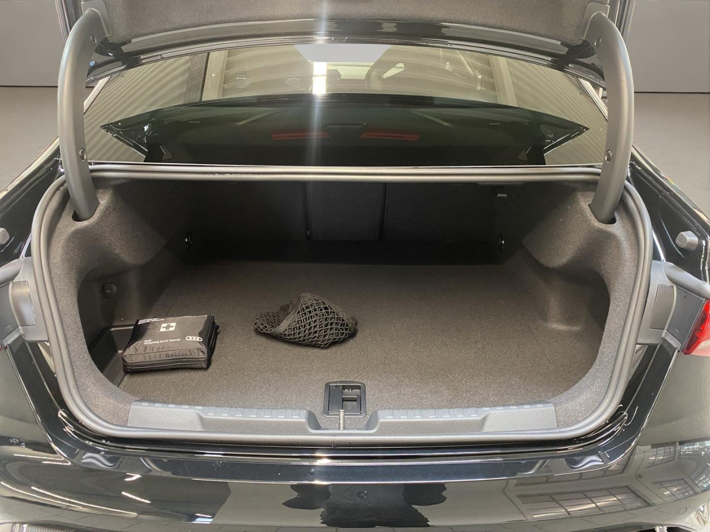 Image about Audi RS 3 Limousine TFSI quattro S tronic