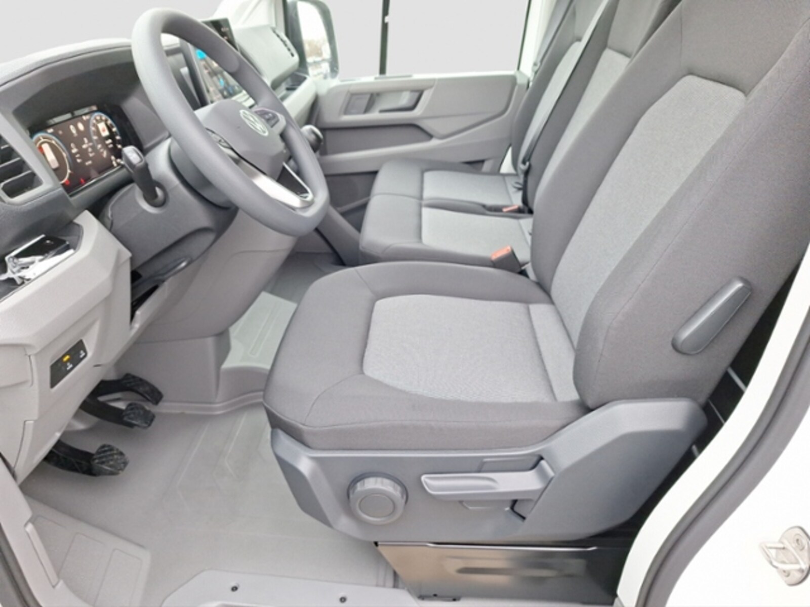 Volkswagen Crafter Kasten mittlerer Radstand – Bild 10