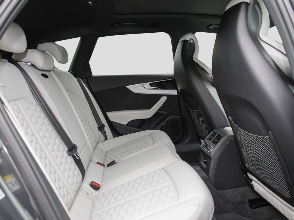 Image about Audi RS 4 Avant TFSI quattro tiptronic