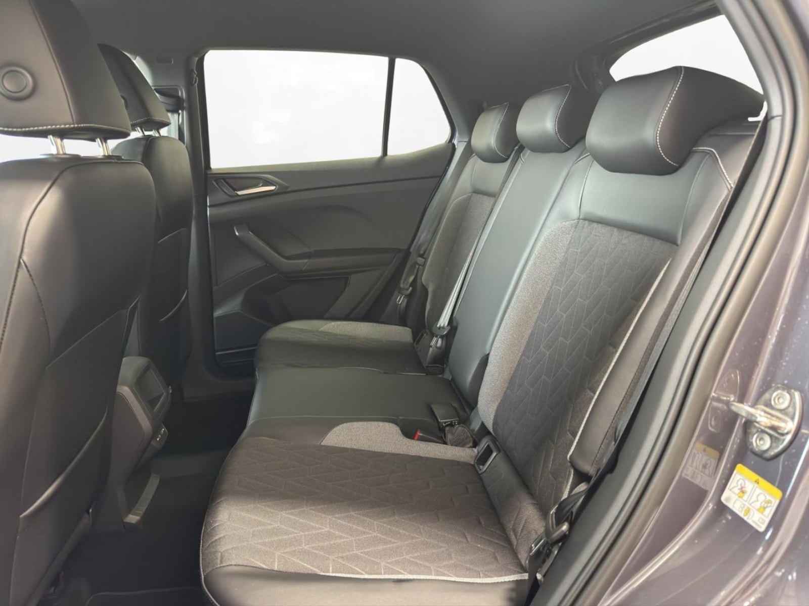 Volkswagen T-Cross – Bild 11